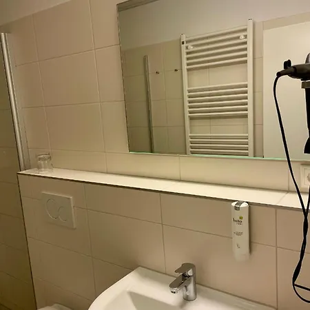 Otel Lindenhaus Scharfe Kurve *