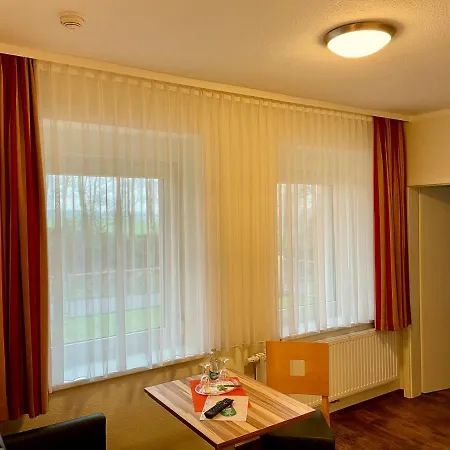 Lindenhaus Scharfe Kurve Otel
