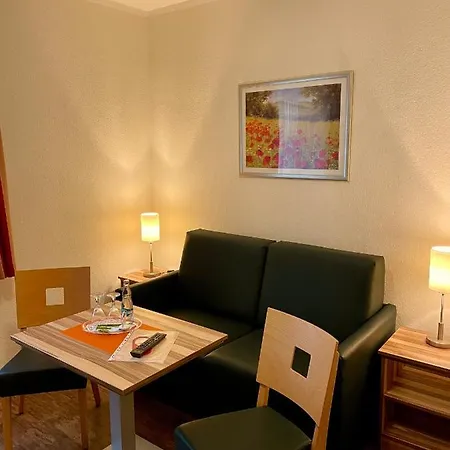 Lindenhaus Scharfe Kurve Otel *