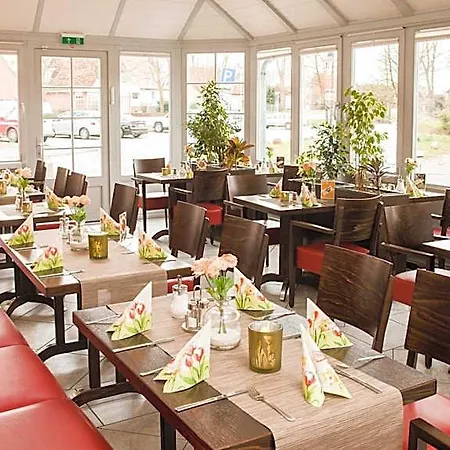 Lindenhaus Scharfe Kurve Hotel