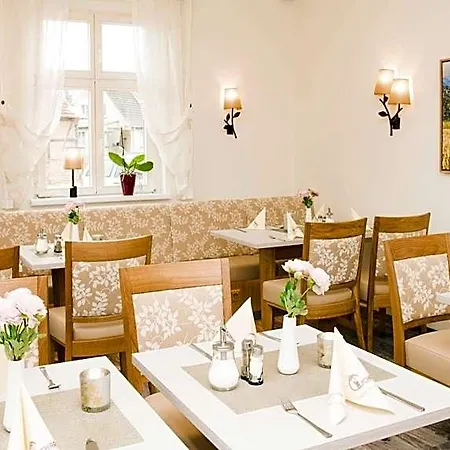 Lindenhaus Scharfe Kurve Hotel