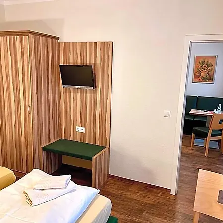 Lindenhaus Scharfe Kurve Hotel *