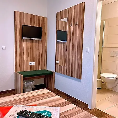 Lindenhaus Scharfe Kurve Hotel *