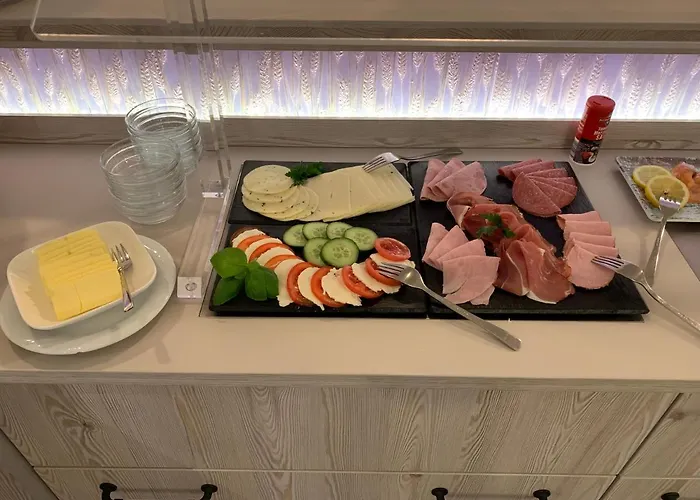 Lindenhaus Scharfe Kurve ホテル