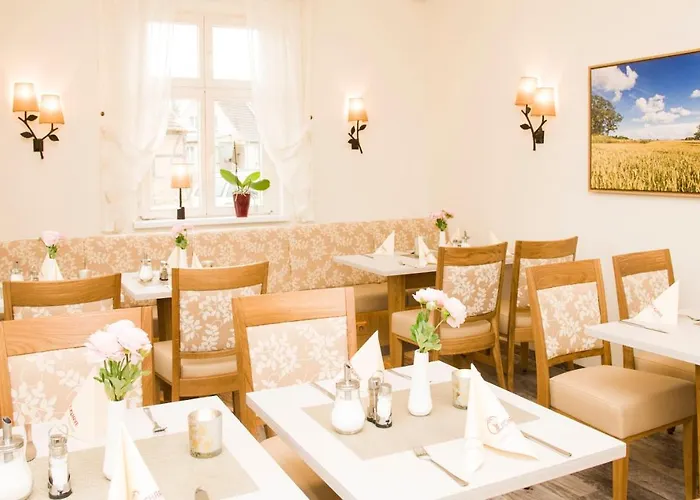 Lindenhaus Scharfe Kurve ホテル Rosenow