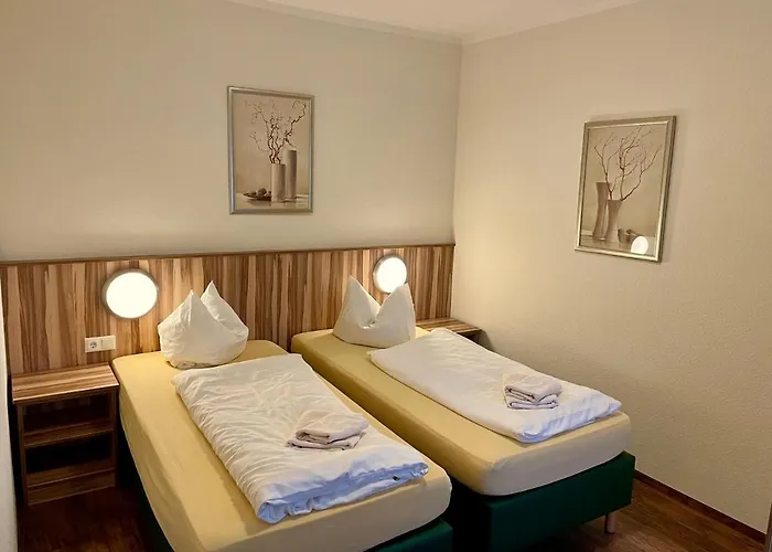 Lindenhaus Scharfe Kurve Rosenow