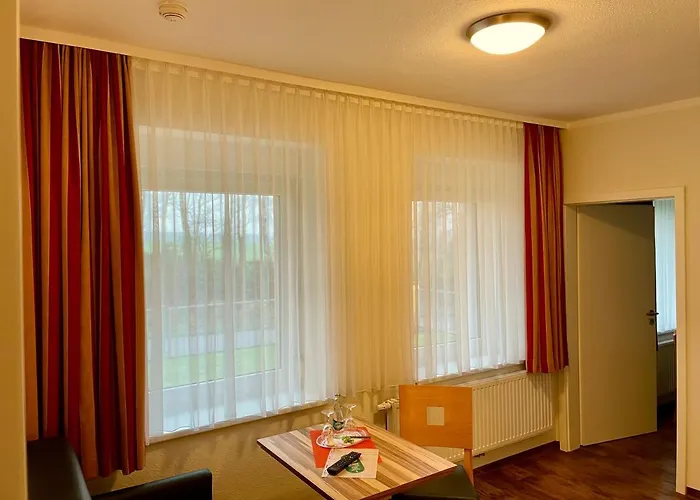 Lindenhaus Scharfe Kurve ホテル